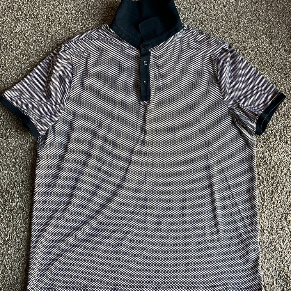 Express Polo Shirt. Black/White Size XL. Square pattern shirt. Regular Fit.